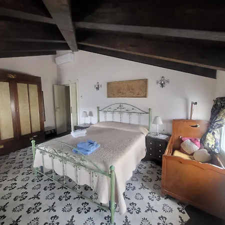House Romantic Liberty In Vista Mare Affittacamere